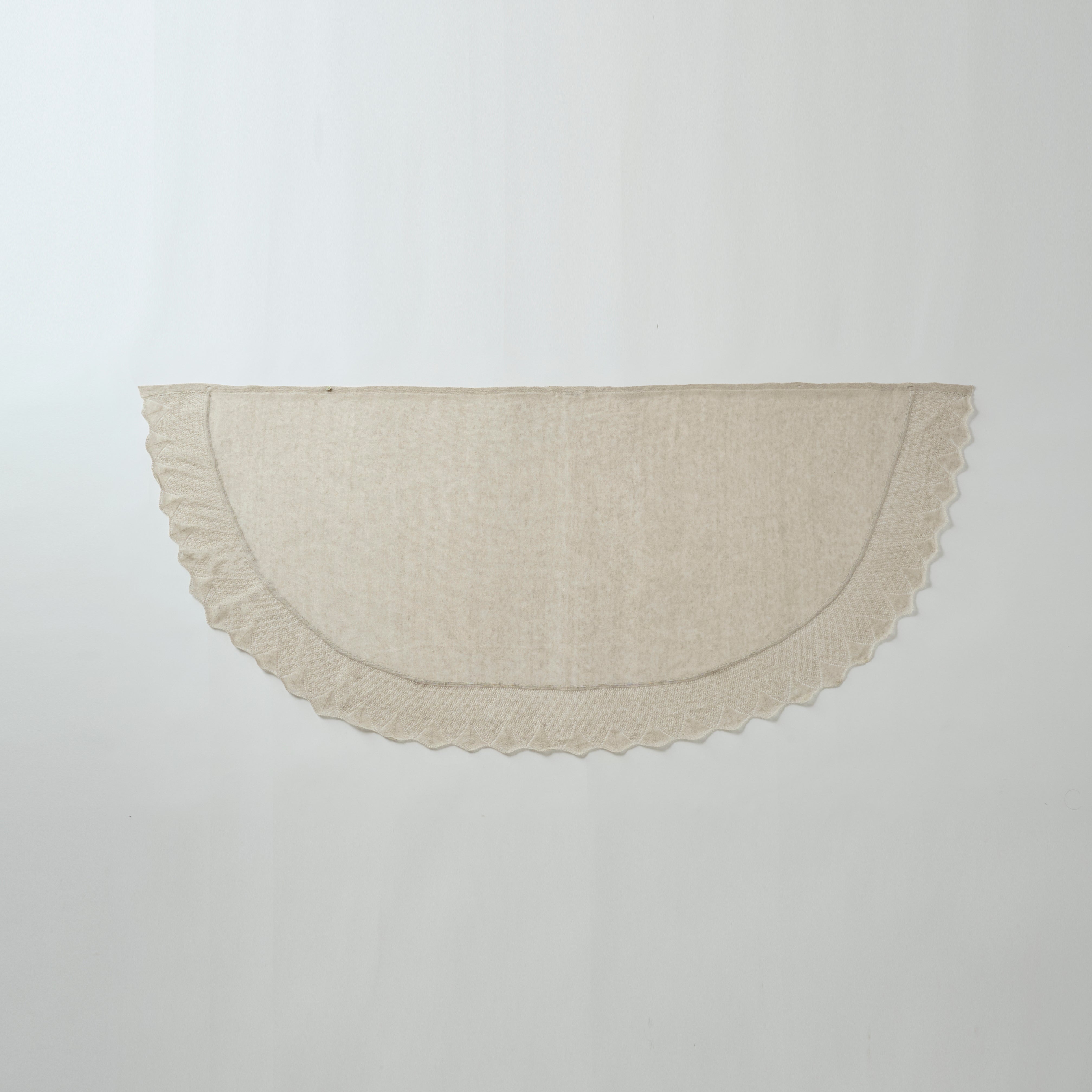 lace knit semicircle shawl(透かし編み 半円ストール)