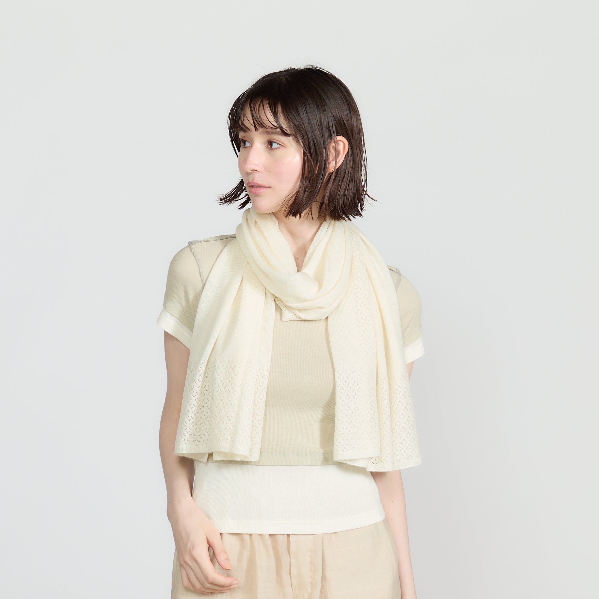 wool cashmere knit stole with button(ウールカシミヤ ボタン付ニットストール)