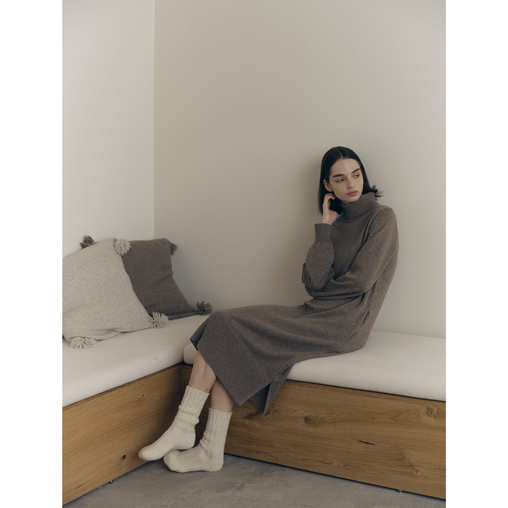 cashmere turtle neck knit dress(カシミヤタートルネックニットワンピース)EC限定ギフトバッグ付き