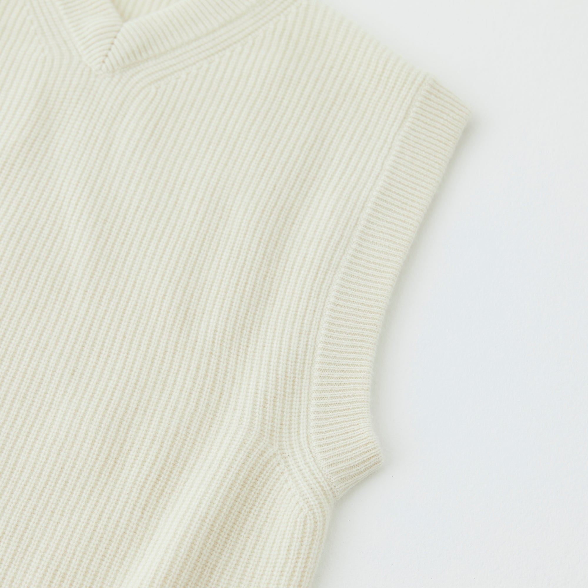 W#02 | リブニットVネックベスト