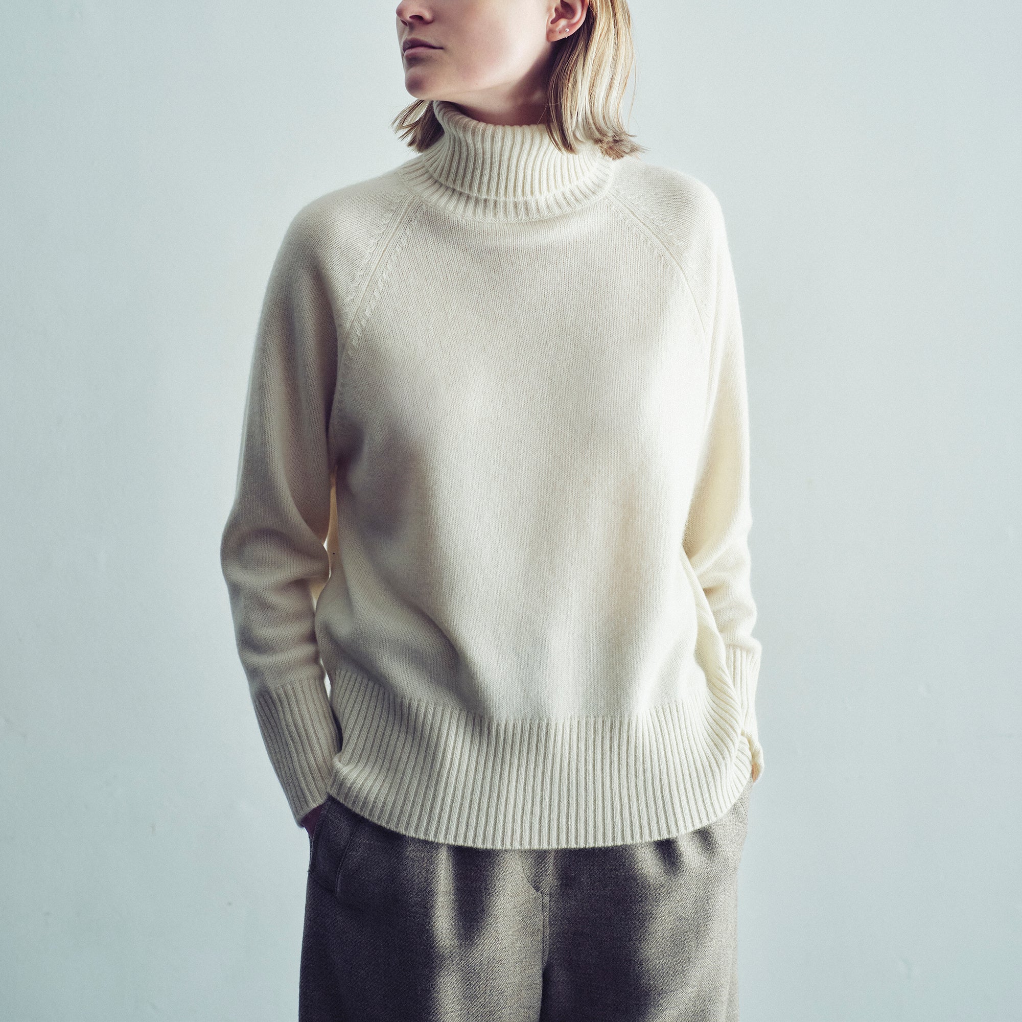 W#04 | タートルネックセーター