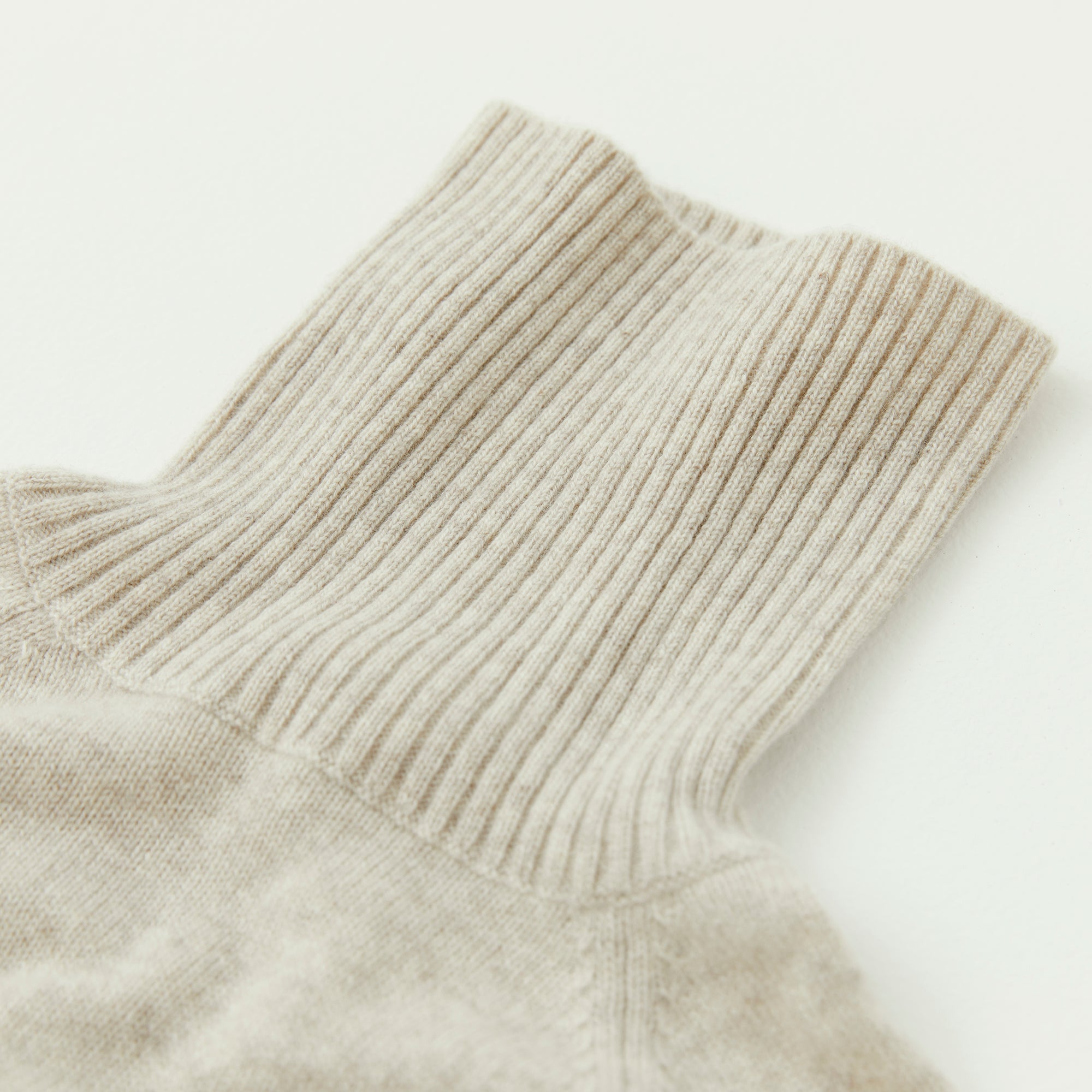 W#04 | タートルネックセーター