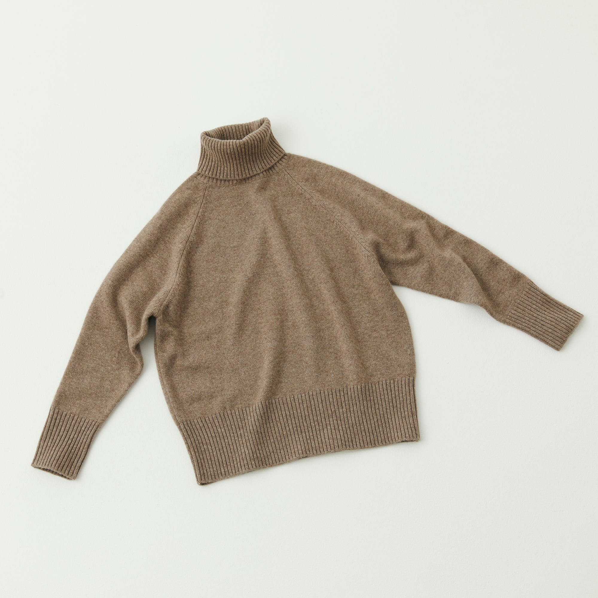 W#04 | タートルネックセーター