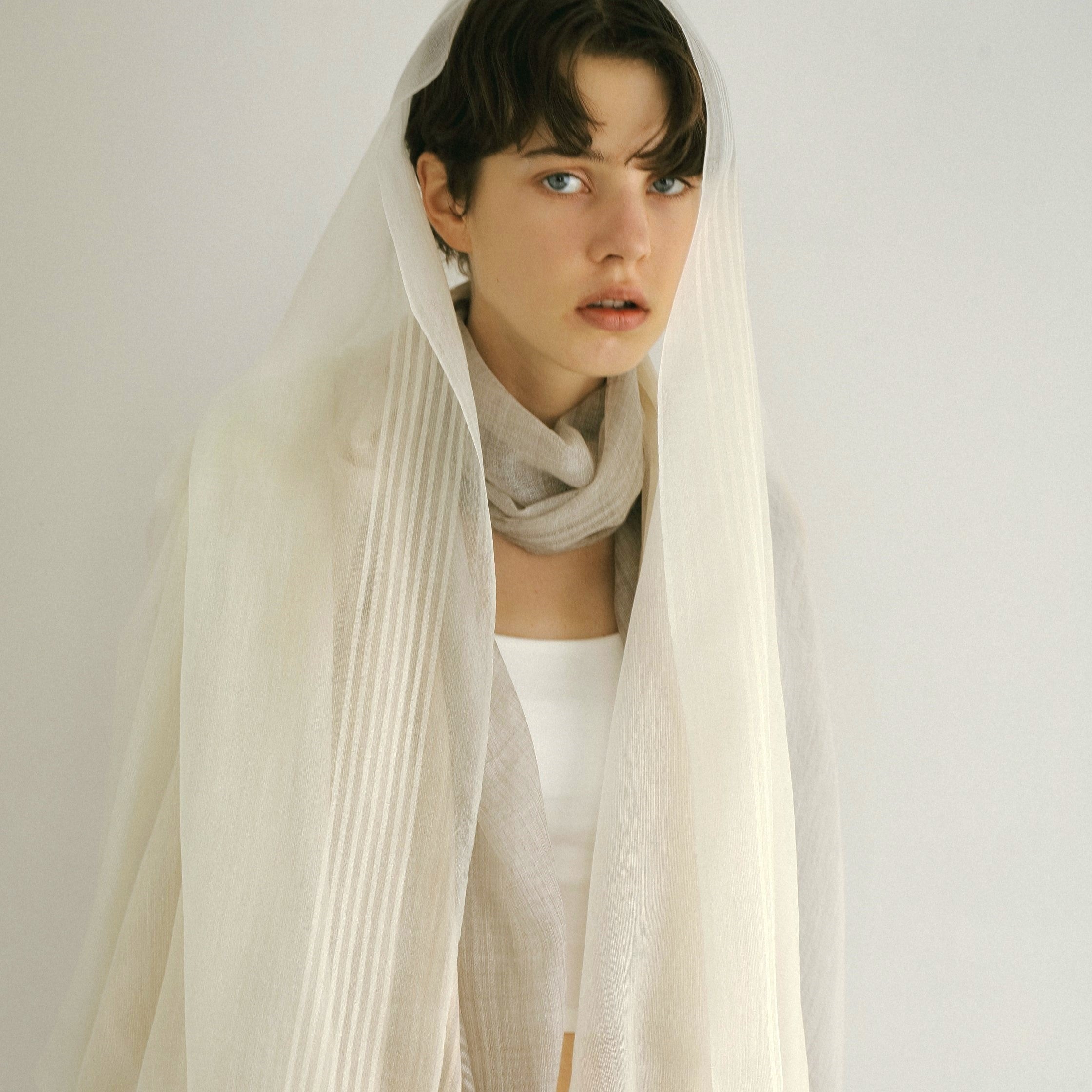 cashmere sheer stole(カシミヤ100%シアーストール)