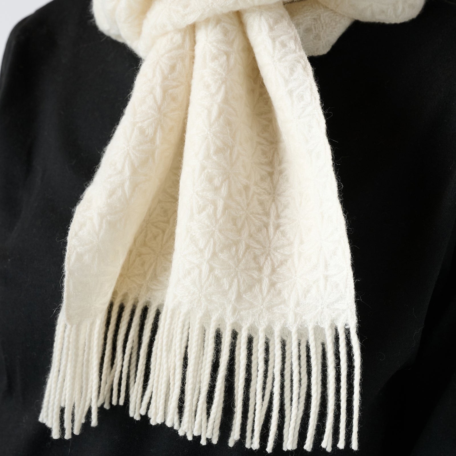 textured felted muffler（ぽこぽこ縮絨 マフラー）