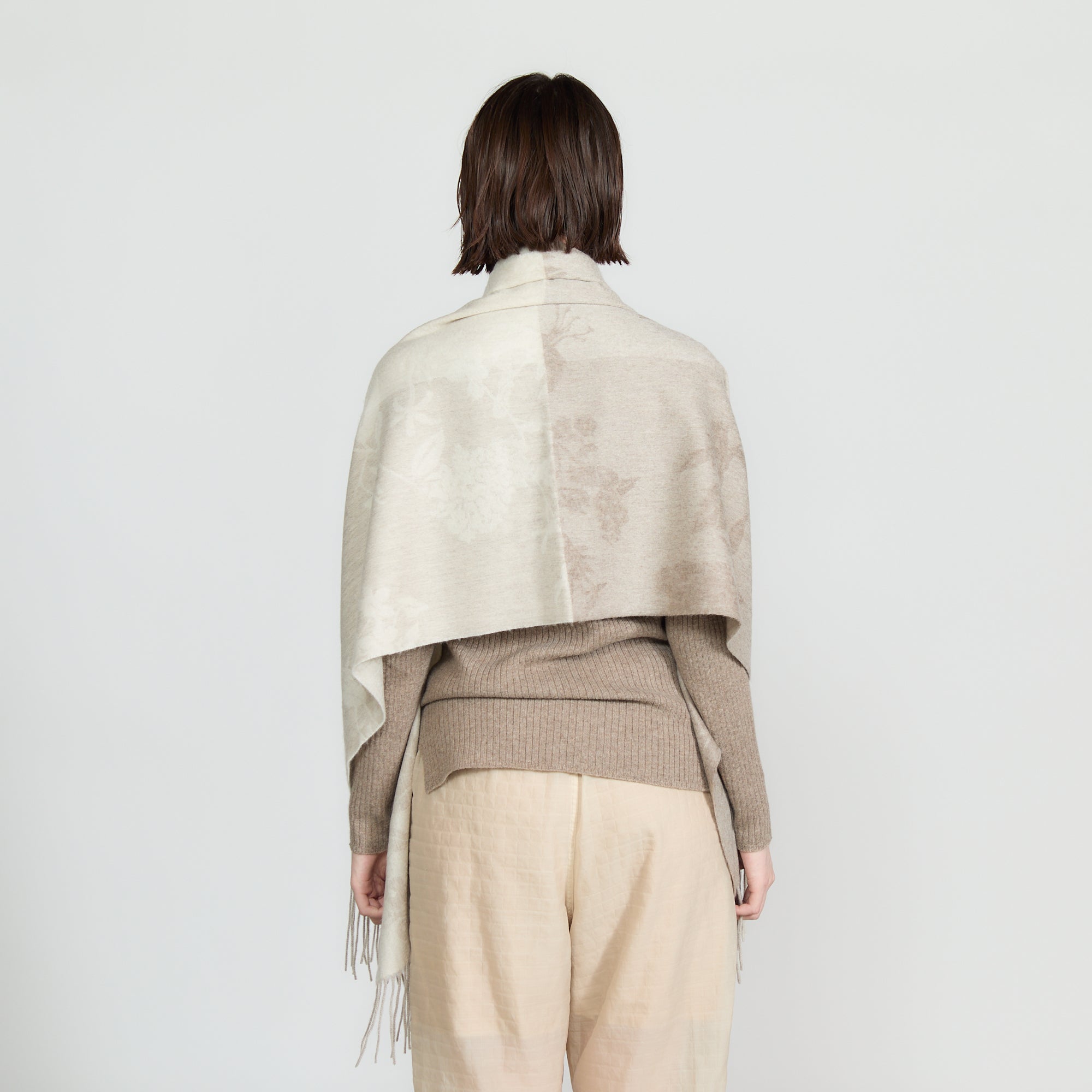 【Coming Soon】cashmere jacquard stole(カシミヤ紡毛起毛ジャカードストール)