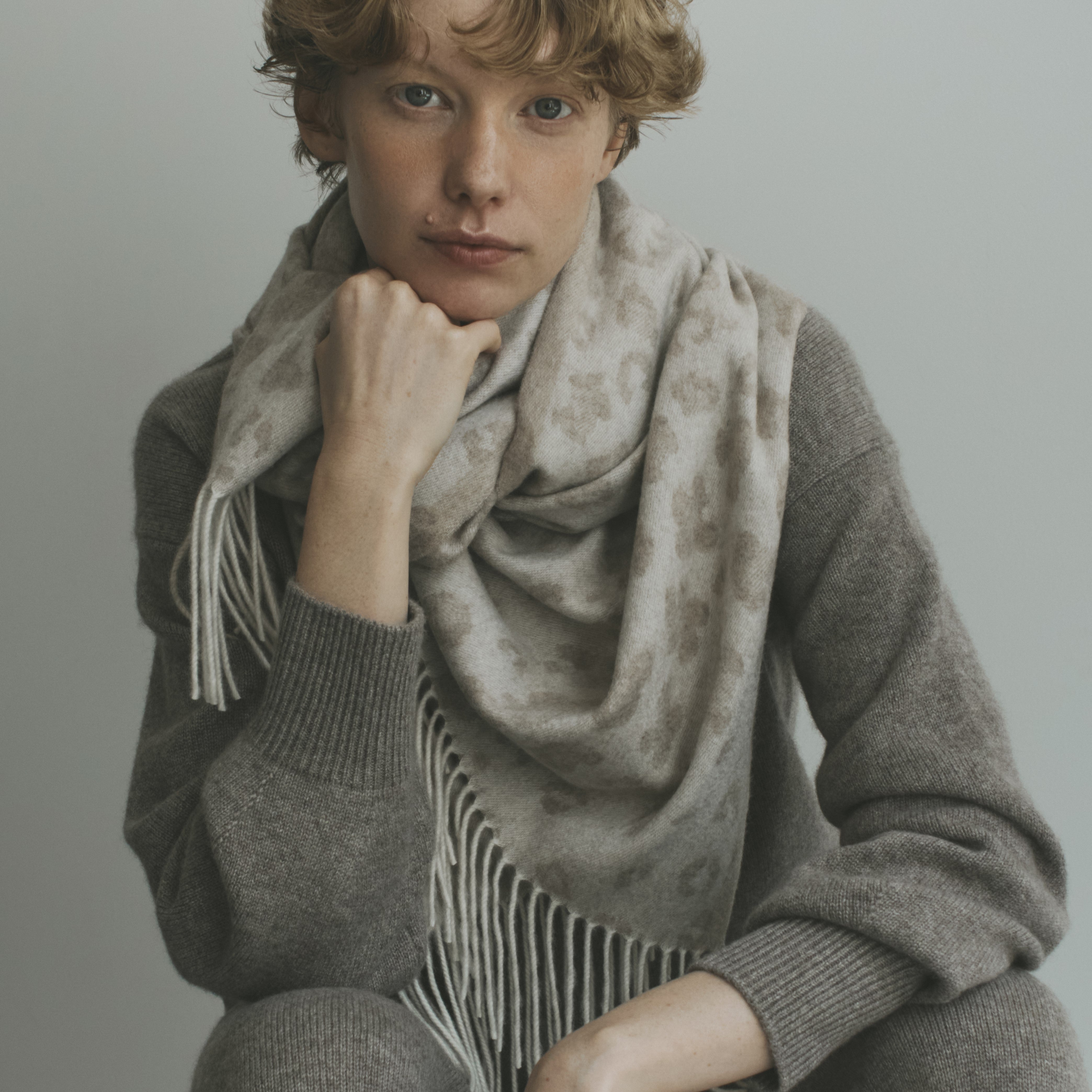 【Coming Soon】cashmere jacquard stole(カシミヤ紡毛起毛ジャカードストール)